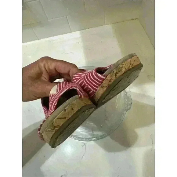 Women's Toms Heels Slip-on Wedges Peep Toe Canvas Red/White Stripes Size 6 - Picture 11 of 15